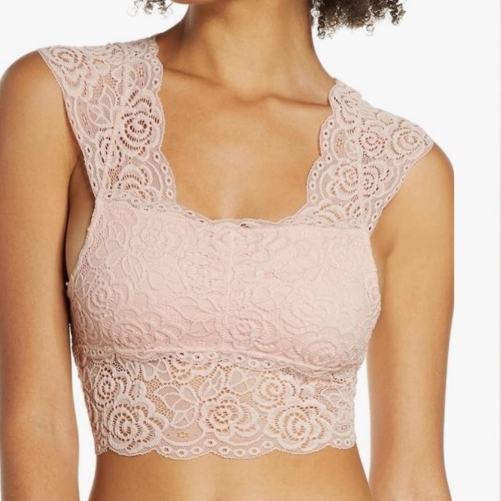 Free People Women’s Chase Me Lace Pullover Brami Crop Top